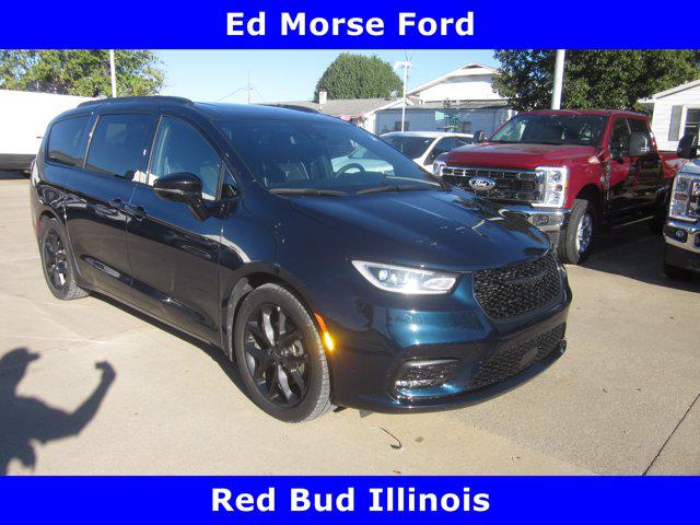 2025 Chrysler Pacifica Limited for sale in Red Bud, IL