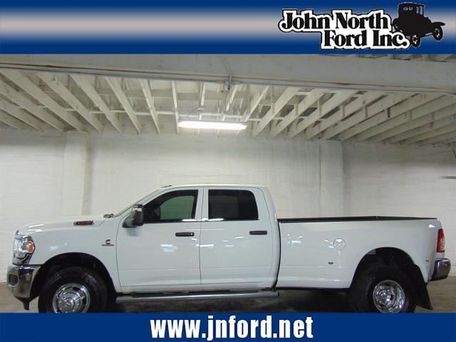 2024 Ram 3500 Tradesman Crew Cab 4x4 8 Box for sale in Emporia, KS