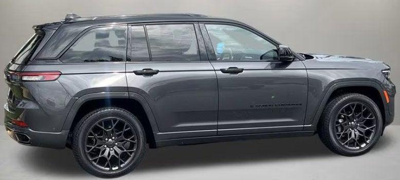 2025 Jeep Grand Cherokee Summit 4x4 2025 Jeep Grand Cherokee Summit 4x4