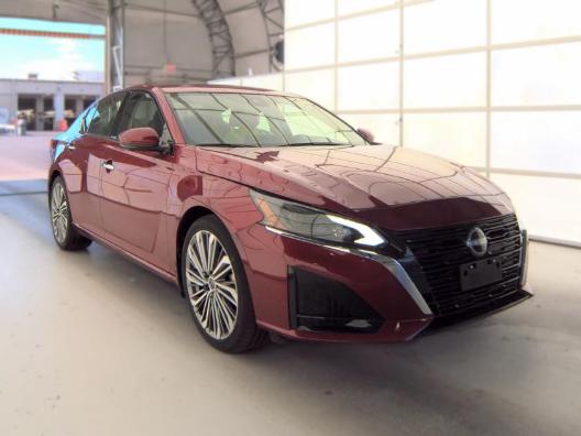 2023 Nissan Altima SL FWD