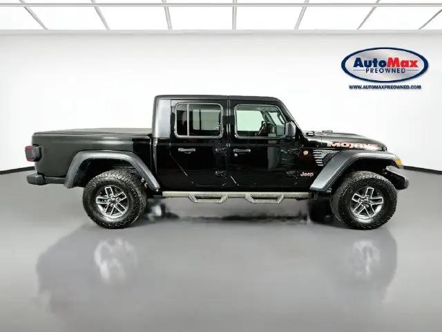 2024 Jeep Gladiator Sport