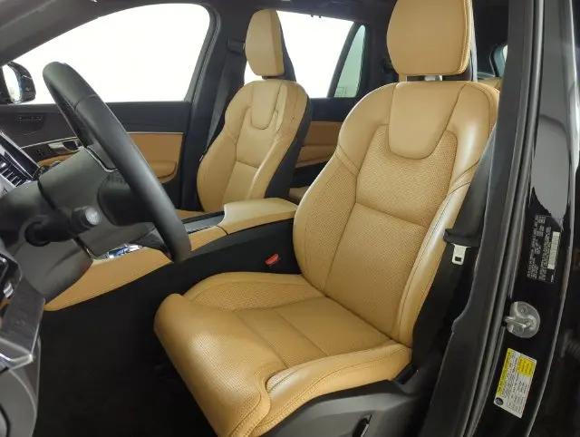 2024 Volvo XC90 B6 Ultimate Bright Theme 7-Seater