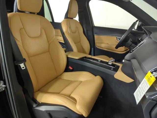 2024 Volvo XC90 B6 Ultimate Bright Theme 7-Seater