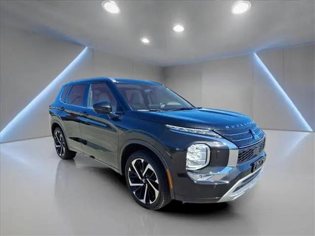2023 Mitsubishi Outlander SEL 2.5 S-AWC for sale in Freeport, IL