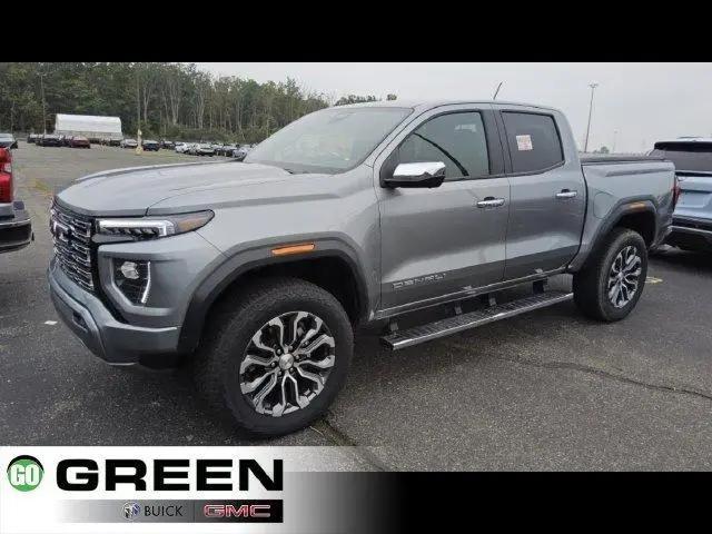 2026 GMC Canyon Denali, 4WD for sale in Davenport, IA