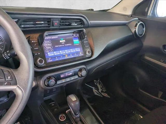 2021 Nissan Kicks SV Xtronic CVT