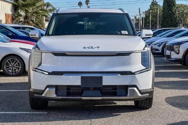 2026 Kia EV9 Wind
