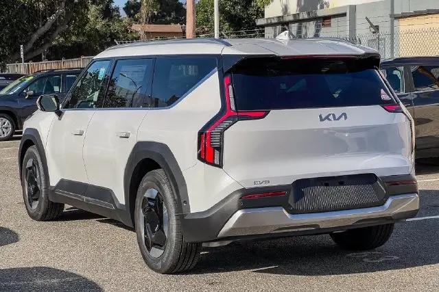 2026 Kia EV9 Wind