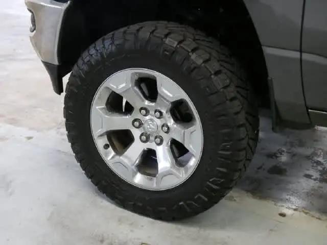 2019 Ram 1500 Big Horn/Lone Star Crew Cab 4x4 57 Box