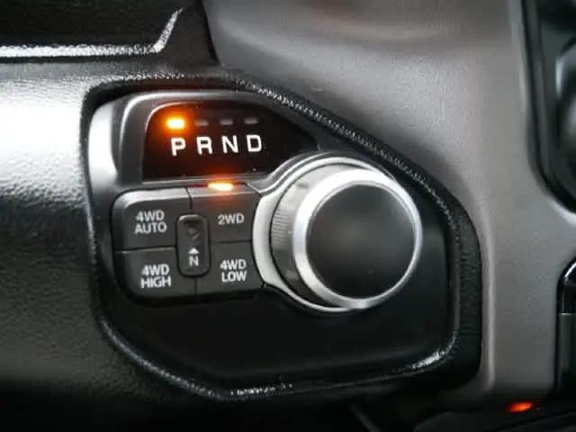 2019 Ram 1500 Big Horn/Lone Star Crew Cab 4x4 57 Box
