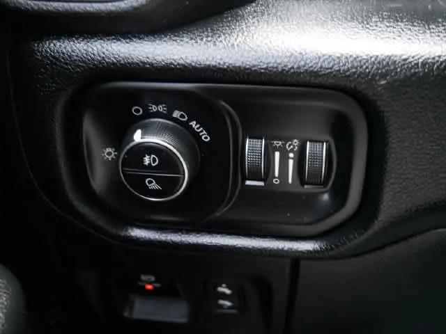 2019 Ram 1500 Big Horn/Lone Star Crew Cab 4x4 57 Box