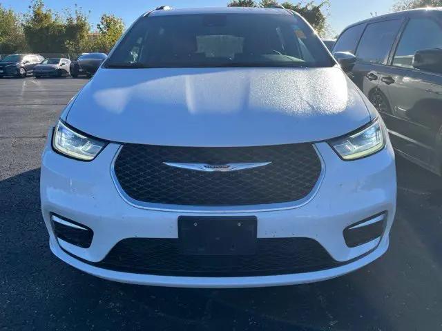 2025 Chrysler Pacifica Hybrid Pinnacle