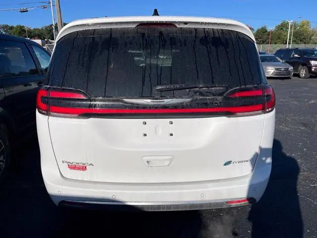 2025 Chrysler Pacifica Hybrid Pinnacle