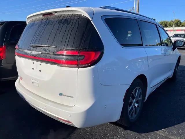 2025 Chrysler Pacifica Hybrid Pinnacle