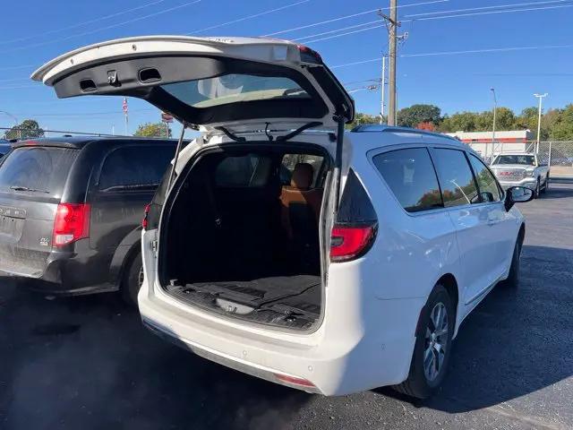 2025 Chrysler Pacifica Hybrid Pinnacle