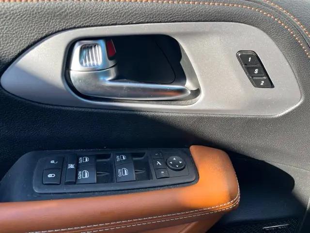 2025 Chrysler Pacifica Hybrid Pinnacle