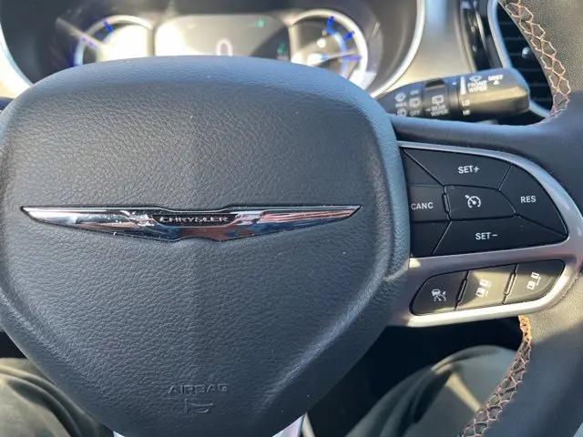 2025 Chrysler Pacifica Hybrid Pinnacle