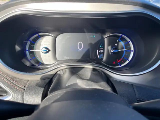 2025 Chrysler Pacifica Hybrid Pinnacle