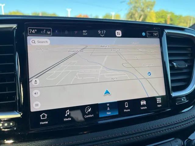 2025 Chrysler Pacifica Hybrid Pinnacle