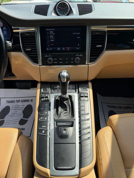 2018 Porsche Macan Base