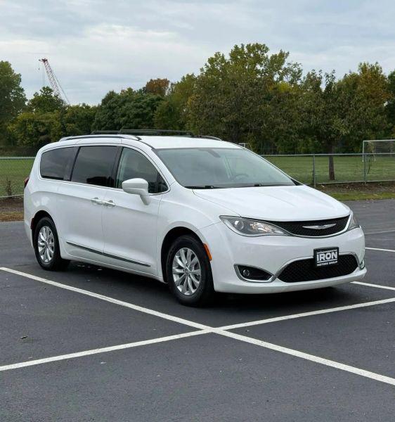 2018 Chrysler Pacifica Touring L for sale in Lowell, MA