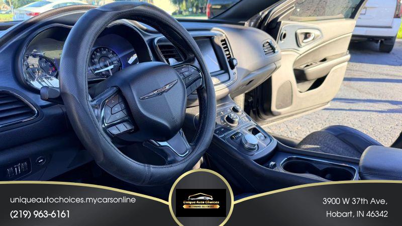 2015 Chrysler 200 S