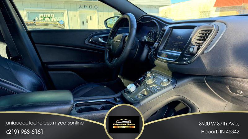 2015 Chrysler 200 S