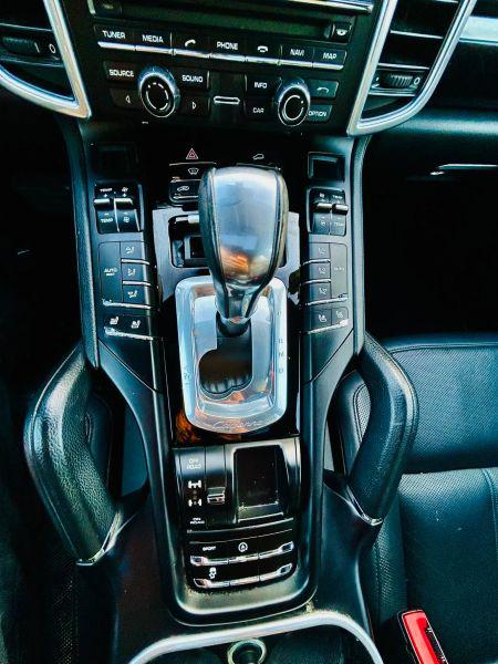 2016 Porsche Cayenne Base