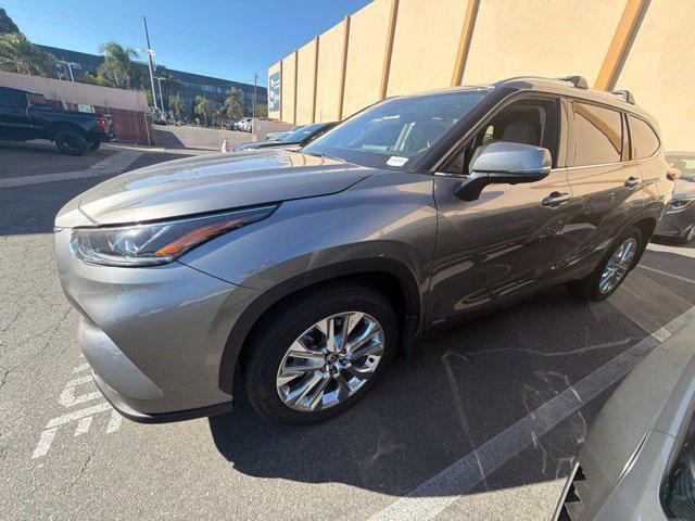 2026 Toyota Highlander Hybrid Limited