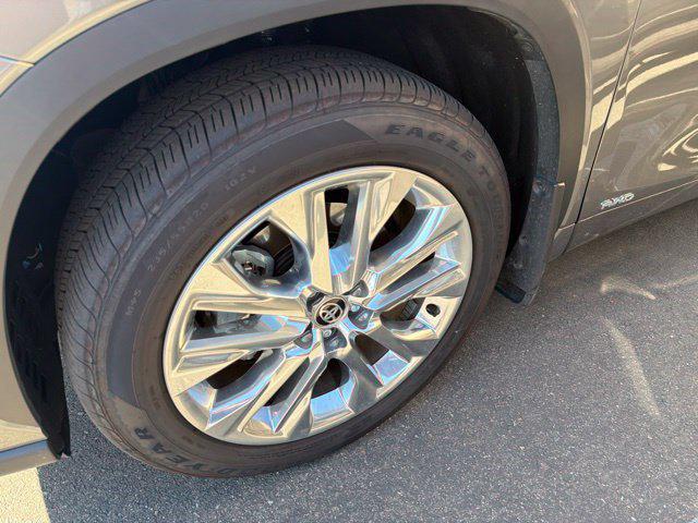 2026 Toyota Highlander Hybrid Limited