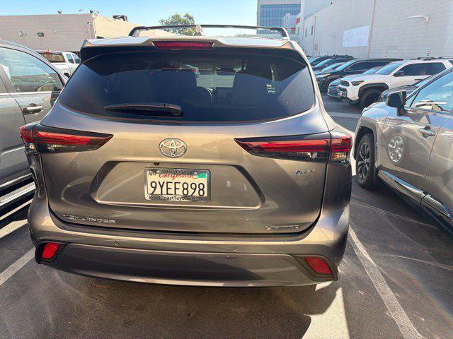 2026 Toyota Highlander Hybrid Limited