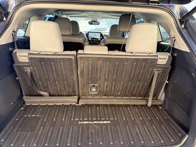 2026 Toyota Highlander Hybrid Limited