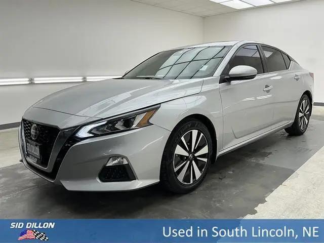 2021 Nissan Altima SV FWD for sale in Lincoln, NE