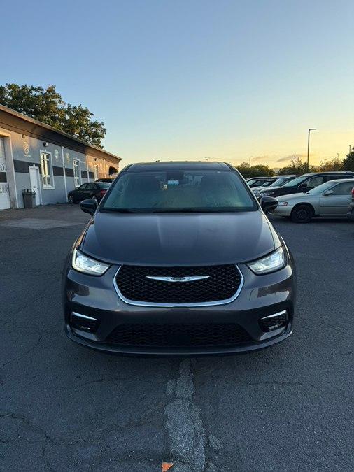 2023 Chrysler Pacifica Touring L for sale in Vails Gate, NY