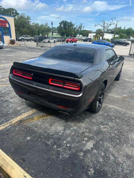 2020 Dodge Challenger SXT