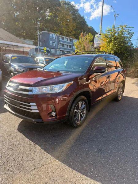 2019 Toyota Highlander XLE for sale in Shelton, CT