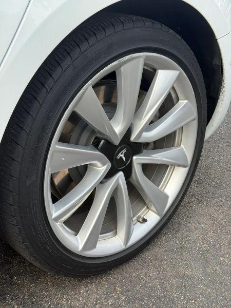 2020 Tesla Model 3 Standard Range Rear-Wheel Drive