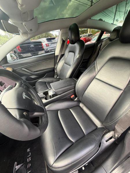 2020 Tesla Model 3 Standard Range Rear-Wheel Drive