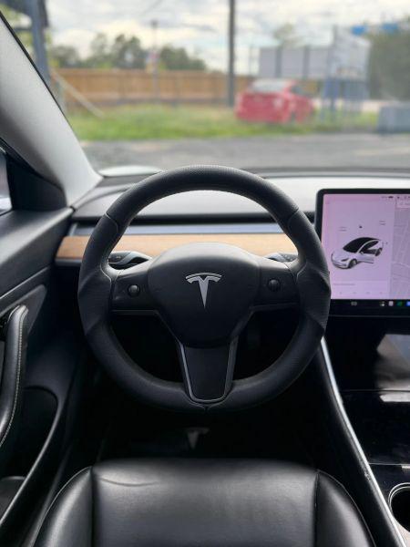 2020 Tesla Model 3 Standard Range Rear-Wheel Drive
