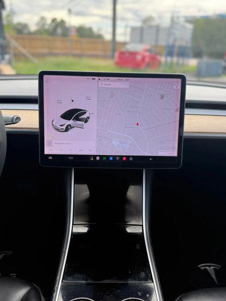 2020 Tesla Model 3 Standard Range Rear-Wheel Drive