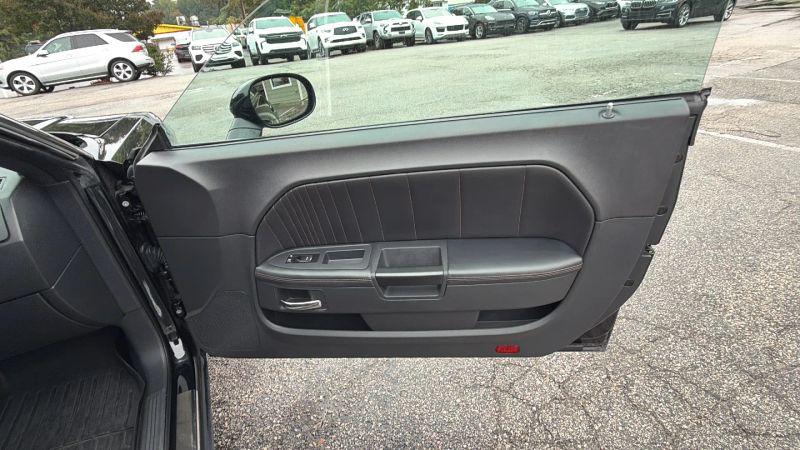 2014 Dodge Challenger Shaker Pkg