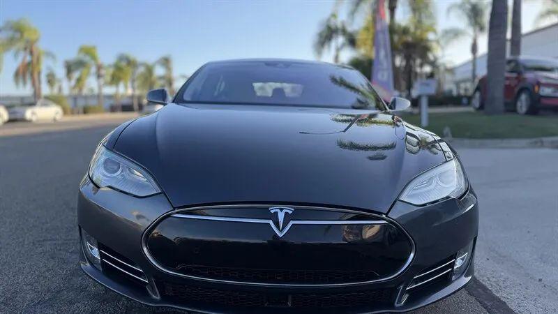 2016 Tesla Model S 90D