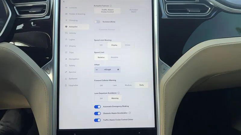 2016 Tesla Model S 90D