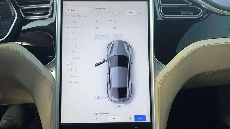 2016 Tesla Model S 90D
