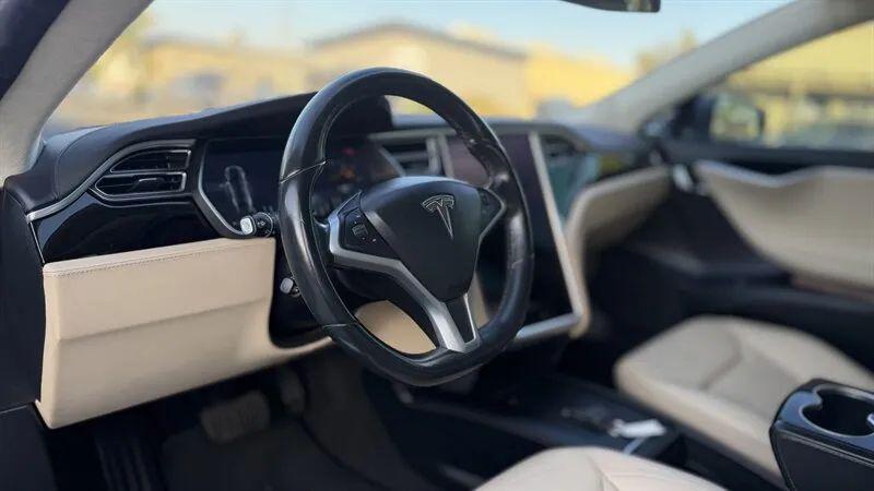 2016 Tesla Model S 90D