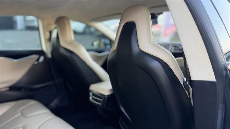 2016 Tesla Model S 90D