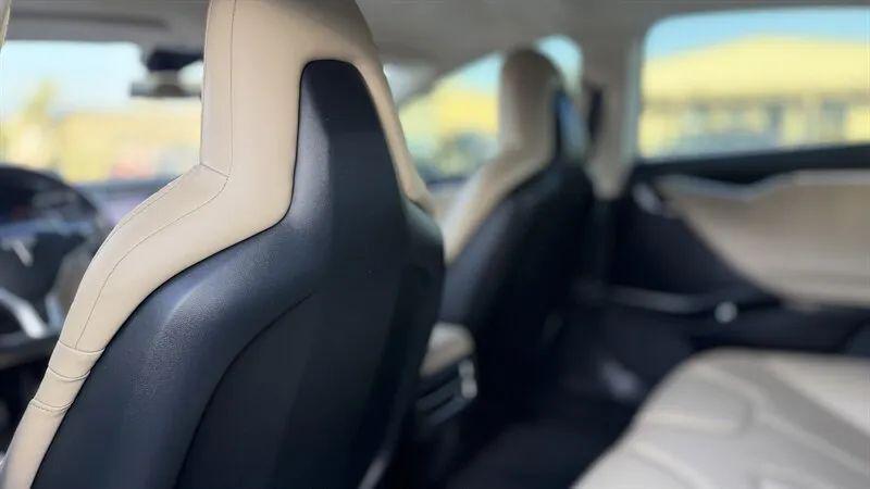 2016 Tesla Model S 90D