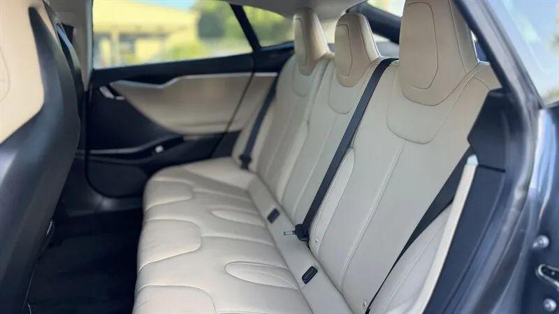 2016 Tesla Model S 90D
