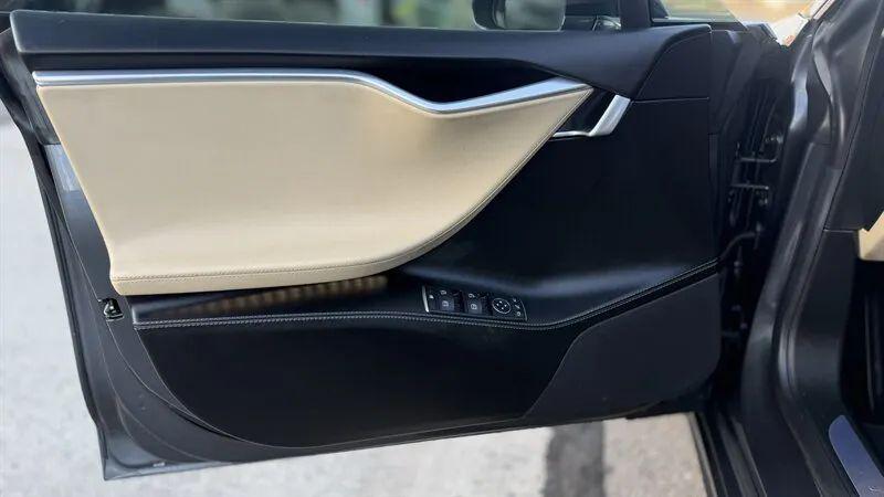 2016 Tesla Model S 90D