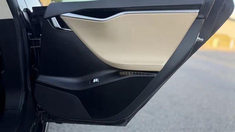 2016 Tesla Model S 90D